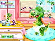 Baby Dino Spa Salon game screenshot - Player washing and caring for a cute baby dinosaur