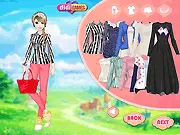 Go Camping free online game screenshot, girls packing for a camping weekend, play outdoor adventure simulation