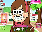 Mabel At The Doctor game, treating wounds, healing injuries, and using a medical kit in an emergency care simulation free online