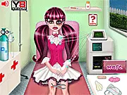 Play Draculaura In The Ambulance free online, Monster High doctor game, treat wounds and low calcium