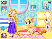 Screenshot of Baby Rapunzel Kitty Fun Day showing the princess giving her golden-furred kitten a bubble bath with soap and accessories.