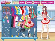 Dana cooking in her kitchen, dressed beautifully. I Love Cooking Dressup game. Free online chef fashion game.