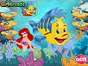 Ariel's Flounder Injured online doctor game screenshot, treating Flounder's wounds, undersea medical scene
