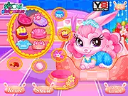 Frozen Elsa Pet Care game image showing Queen Elsa giving her adorable rabbit a bath and grooming it. Play free online Disney pet care and dress up game.