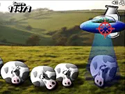 Exploding Cow Milk Crisis free online game screenshot, shooting aliens and milking cows on PlayArcadeHub
