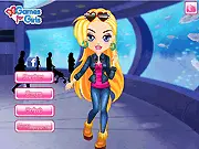 Aquarium Dressup free online game. Choosing a stylish outfit for a visit to a large aquarium filled with fish.