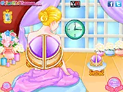 Cinderella Super Spa game screenshot, Cinderella relaxing in a spa and getting makeup applied before the ball.