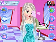 Elsa Hair Care game screenshot, free online princess hair salon game, washing and styling Queen Elsa's hair, PlayArcadeHub
