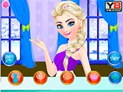Queen Elsa receiving a glamorous makeover in the Frozen Elsa Beauty Salon free online game, featuring makeup and a dress-up wardrobe