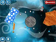 Cluck-O-Nauts free online physics game flinging chickens in space to spaceship