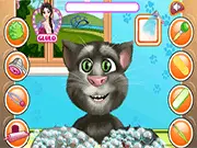 Talking Tom getting a thorough paw cleaning and treatment in the free online pet caring game, Talking Tom Paw Treatment.