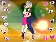 Online kissing game set at sundown; free Sundown Makeout romance game