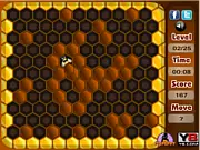 Play Bee Hunt free online trap and kill game strategy puzzle