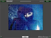 Screenshot of the Aliens Jigsaw game showing a highly shuffled puzzle featuring two cartoon-style aliens, with the timer ticking down.