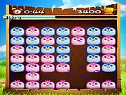 Bomb the Birds free puzzle game, bombing colorful birds connected in a cross shape for a high score