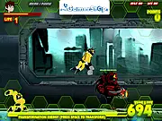 Ben 10 Malware free online game featuring Shocksquatch and Spidermonkey