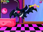 Count Fabulous Grooming free online game screenshot showing Draculaura and her pet bat, Count Fabulous, in matching pink and black outfits.