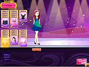 Screenshot of Fashion Runway Solitaire game showing a card deck and models waiting to be dressed with fashion items