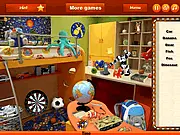 Sherlock's Assistant free hidden object game online, detective finding evidence at Baker Street