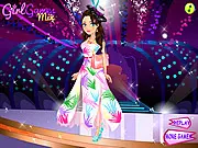 Play Stunning Evening Dresses free online fashion game, choosing elegant designer evening gowns, jewelry, and hairstyles for Marissa.