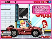 Carwash Kiss free online game screenshot, cartoon characters secretly kissing at a car wash while avoiding being caught on PlayArcadeHub
