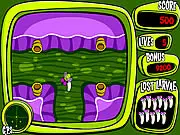 Super Sewer Scramble online free game screenshot - a housefly character flying through a dark sewer level dodging enemies