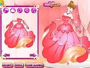 Play Princess's Ball free online dress up game, selecting elegant gowns and sophisticated accessories for a royal lady