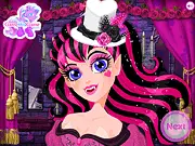 Screenshot of Draculaura Jewelry Creator free online design game on PlayArcadeHub