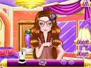 Newborn Baby Mom Hair Salon game screenshot showing a new mom getting a stylish hair makeover
