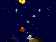 Starship Wars free online game screenshot, space shooter gameplay on PlayArcadeHub, upgrading starship to fight cloaked enemy ships