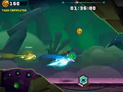 Gameplay screenshot of the free online game Star Cars showing a futuristic cruiser racing on a track in space.