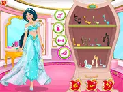 Screenshot of Ellie Fairytale Princess dress up game, showing Ellie getting a modern outfit inspired by Snow White, Elsa, and Belle