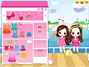 Seaside Tour free online dress-up game, cute little girls seaside travel, beach fashion game, summer outfits
