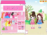 Screenshot of Princess Banquet online game showing a cute princess dressed in a gown surrounded by party decorations and gifts.