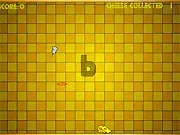 Bat and Mouse 2 online game screenshot, play as a mouse escaping a bat while collecting cheese, free arcade game