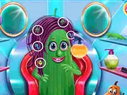 Veggies Hair Salon free online makeover game, giving haircuts to a carrot and a cucumber