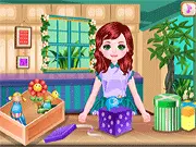 Lovely Gift Shop free online game screenshot, wrapping toys in colorful boxes with ribbons