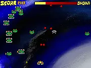 Invader Defender online game screenshot - classic space shooter with player defending against waves of pixelated alien invaders