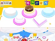 Cakes Maker free online game. Play and decorate custom cakes with frosting and toppings in this fun creative game.