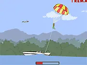 Parassault Free Online Game screenshot, parasailing action knocking down seagulls on the water