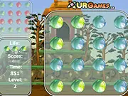 Rings puzzle game screenshot showing a 4x4 grid of blue circles on the main board next to a smaller green and red template pattern.