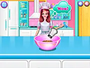 Spicy Garlic Lemon Chicken free cooking game screenshot. The chicken being marinated with spices, garlic, and lemon slices.