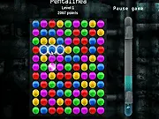 Pentalinea game screen showing a grid filled with colored balls (red, blue, green, yellow) waiting to be matched and aligned