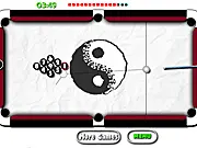 Black and White Billiards free online pool game, cue ball aiming at sequential black balls