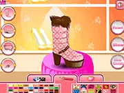 Play Winter Boots Decoration free online fashion game, designing and customizing winter boots with colors, patterns, and accessories.