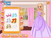 Play Editor's Pick Princess Dress up game free online - dress Alice for the ball