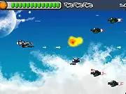 Star Raider free online 2D shooter game. A player's starship battling droves of enemy fighters and a level boss in deep space.