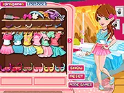 A happy graduating student posing in a stunning outfit and graduation cap for her photo shoot in the free online dress-up game