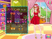 Screenshot of Happy Summer Holiday Dress-Up game showing a girl in a stylish summer outfit and accessories.