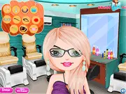Pastel Makeover online game screenshot showing Martina with a fresh pastel makeup and outfit